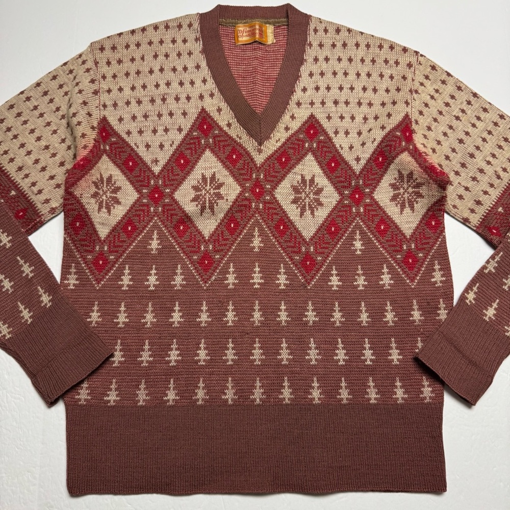 Vintage Drummond Mills Sportswear Pure Wool V-Neck Sweater Size: XS/S (Flawed)